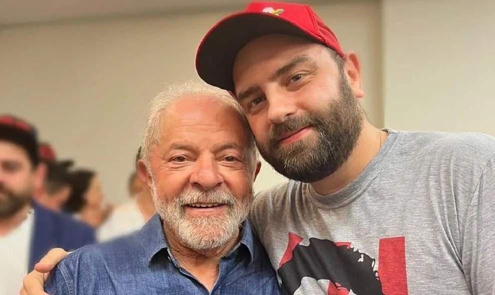Lula afirma acreditar na inocência de Lulinha e ex-assessor investigados pela PF