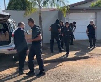 Operação da Polícia Civil realiza buscas na casa de ex-prefeito de Pontes e Lacerda
