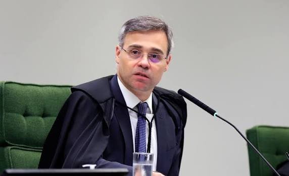 Mendonça reage a Moraes e pede apuração sobre possível abuso em investigação no STF
