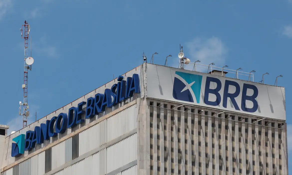 Justiça autorizou PF a arrombar portas e cofres durante operação no BRB, mas banco permitiu acesso dos agentes