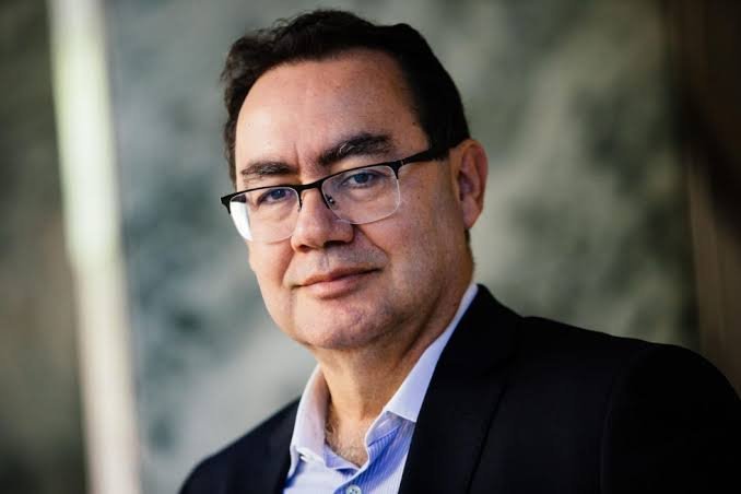 QUEM É AUGUSTO CURY, O ESCRITOR QUE QUER CHEGAR AO PLANALTO