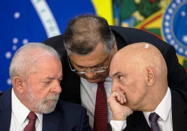 Encontro reservado de Lula com ministros do STF teria tratado de eleições de 2026 e nova indicação à Corte