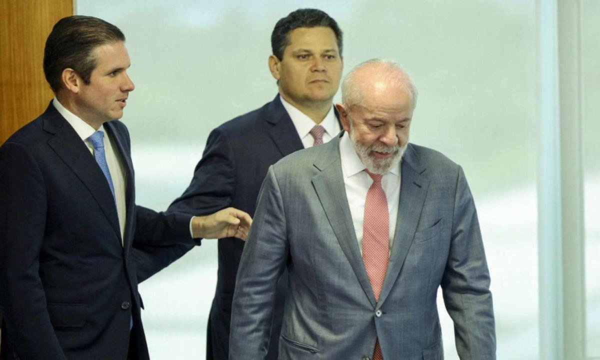 Crise entre governo Lula, Congresso e STF enfraquece alianças e cria clima de cada um por si