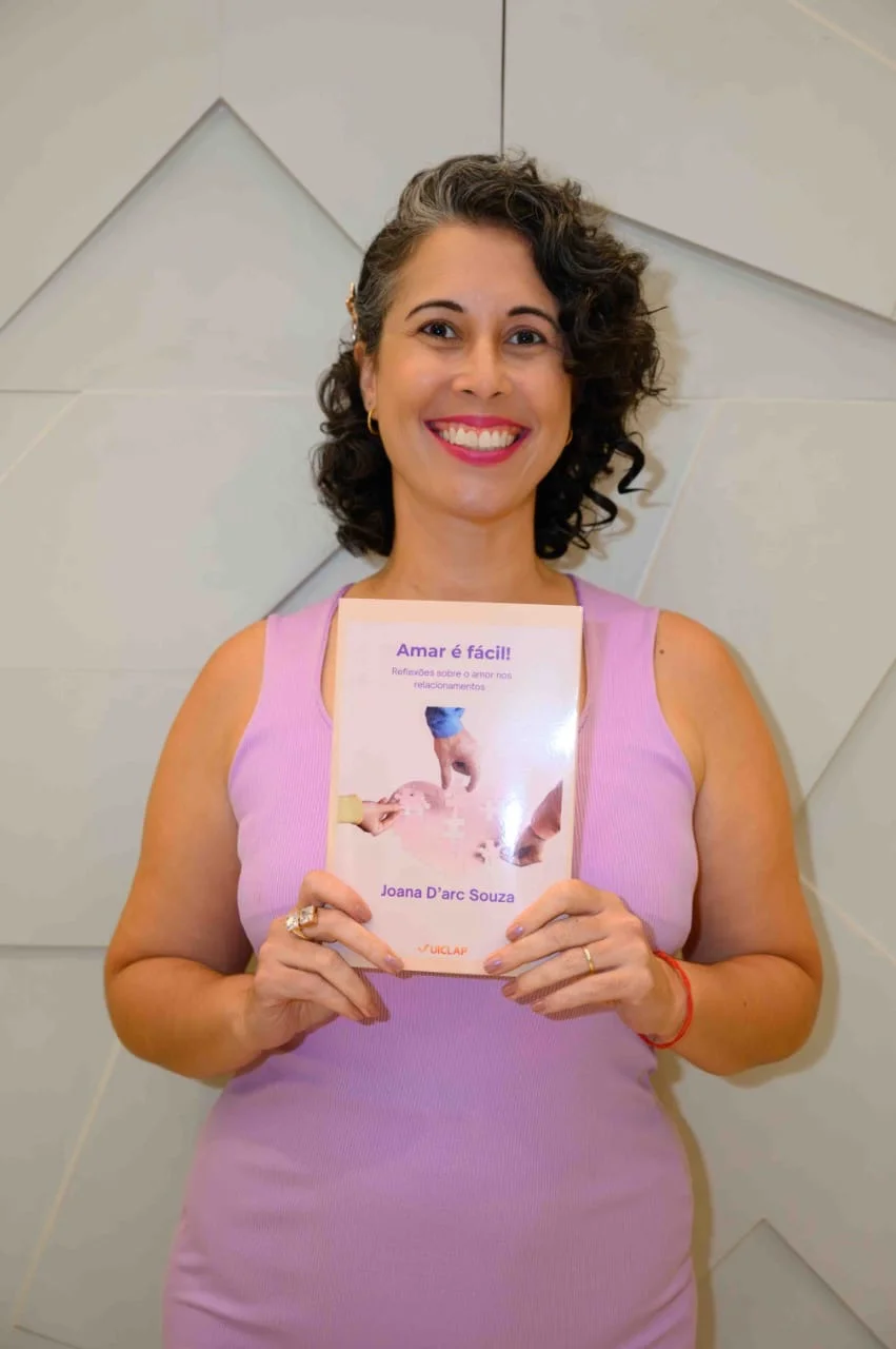 Joana D’Arc Souza transforma maternidade, escrita e propósito em caminho de empreendedorismo