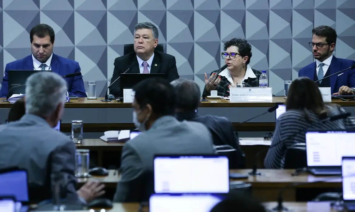 CPI do INSS aprova acareação com Careca do INSS e prisão de cinco pessoas