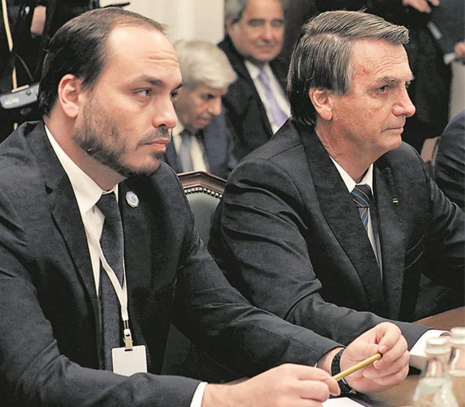 Carlos Bolsonaro e o Indiciamento Requentado: Uma Nova Etapa da Perseguição Política