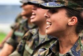 18 mil mulheres já se alistaram para o serviço militar feminino