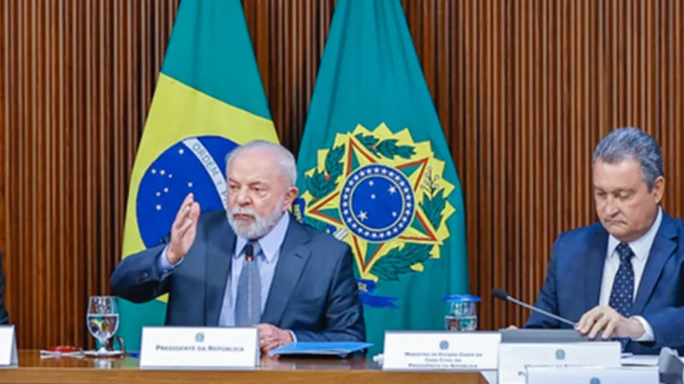 Rui Costa diz que governo avalia série de medidas se Trump não cancelar tarifas: “não serão apenas taxas”