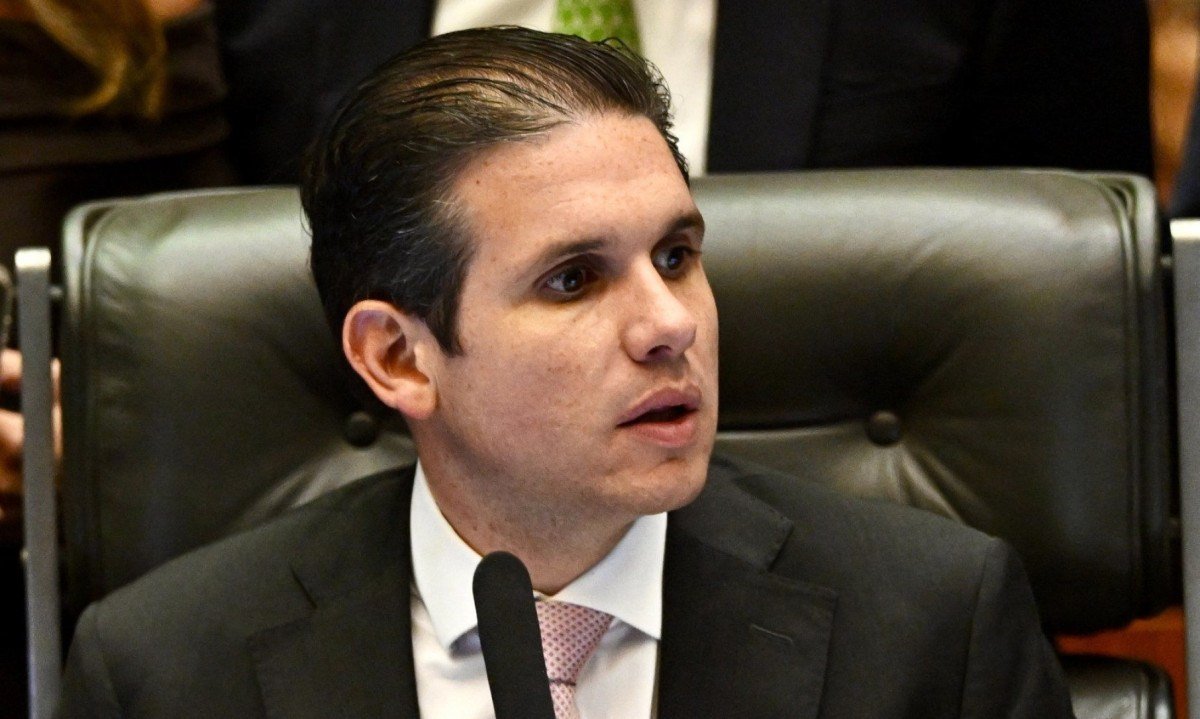 Hugo Motta pede suspensão imediata de aumento do IOF