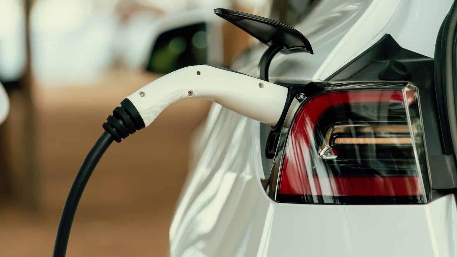 Cresce número de roubos e furtos de carros elétricos e híbridos plug-in no Rio de Janeiro