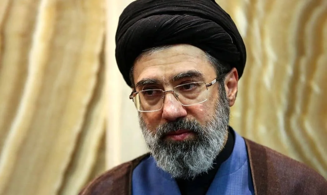 Irã, sob comando de Mojtaba Khamenei, ataca Dubai e Abu Dhabi e amplia conflito no Golfo Pérsico