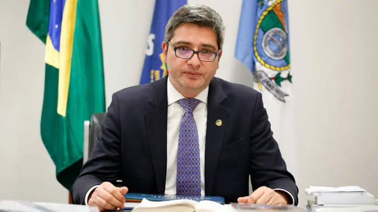 Carlos Portinho deixa Senado e será candidato a deputado federal em 2026 para fortalecer o PL na Câmara