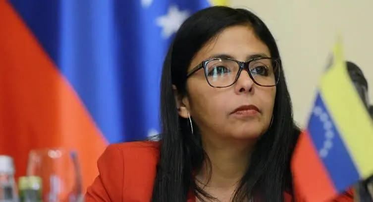 Trump ameaça presidente interina da Venezuela e fala em assumir controle do país após prisão de Maduro