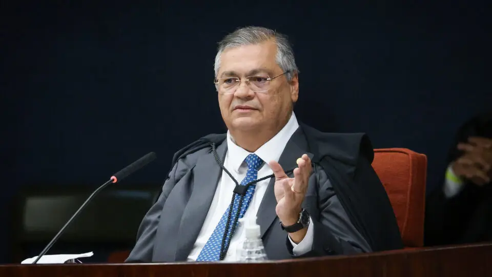 Dino oficia PF por ameaças de morte após voto no STF