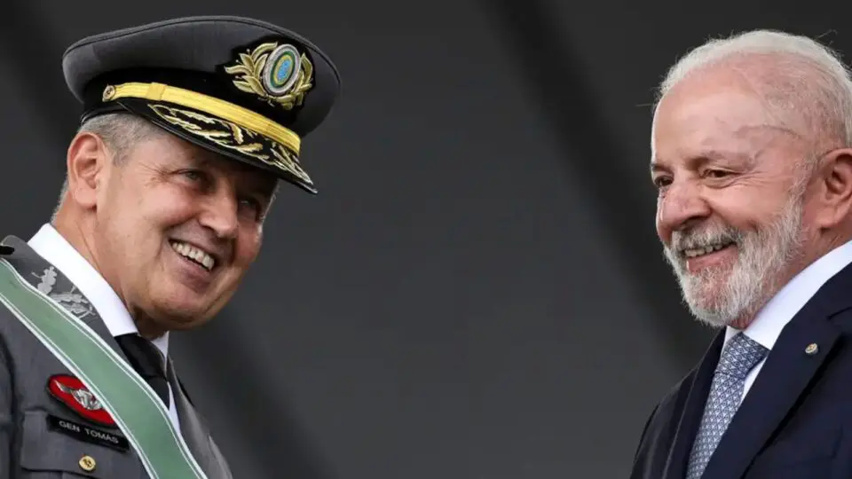 Lula reúne comandantes das Forças Armadas, às vésperas da sentença de Bolsonaro