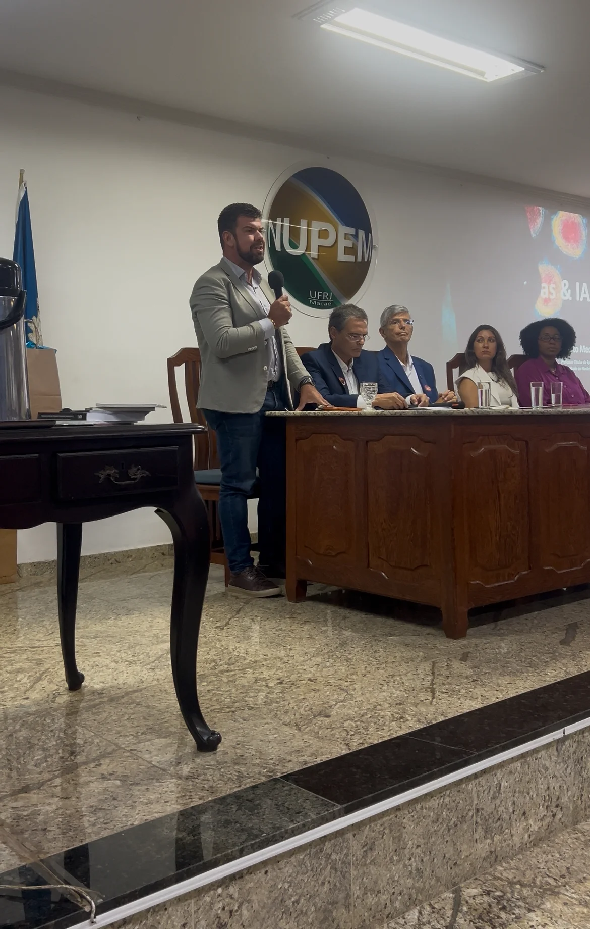 UFRJ TEM AULA INAUGURAL DO CURSO DE BIOMEDICINA EM MACAÉ