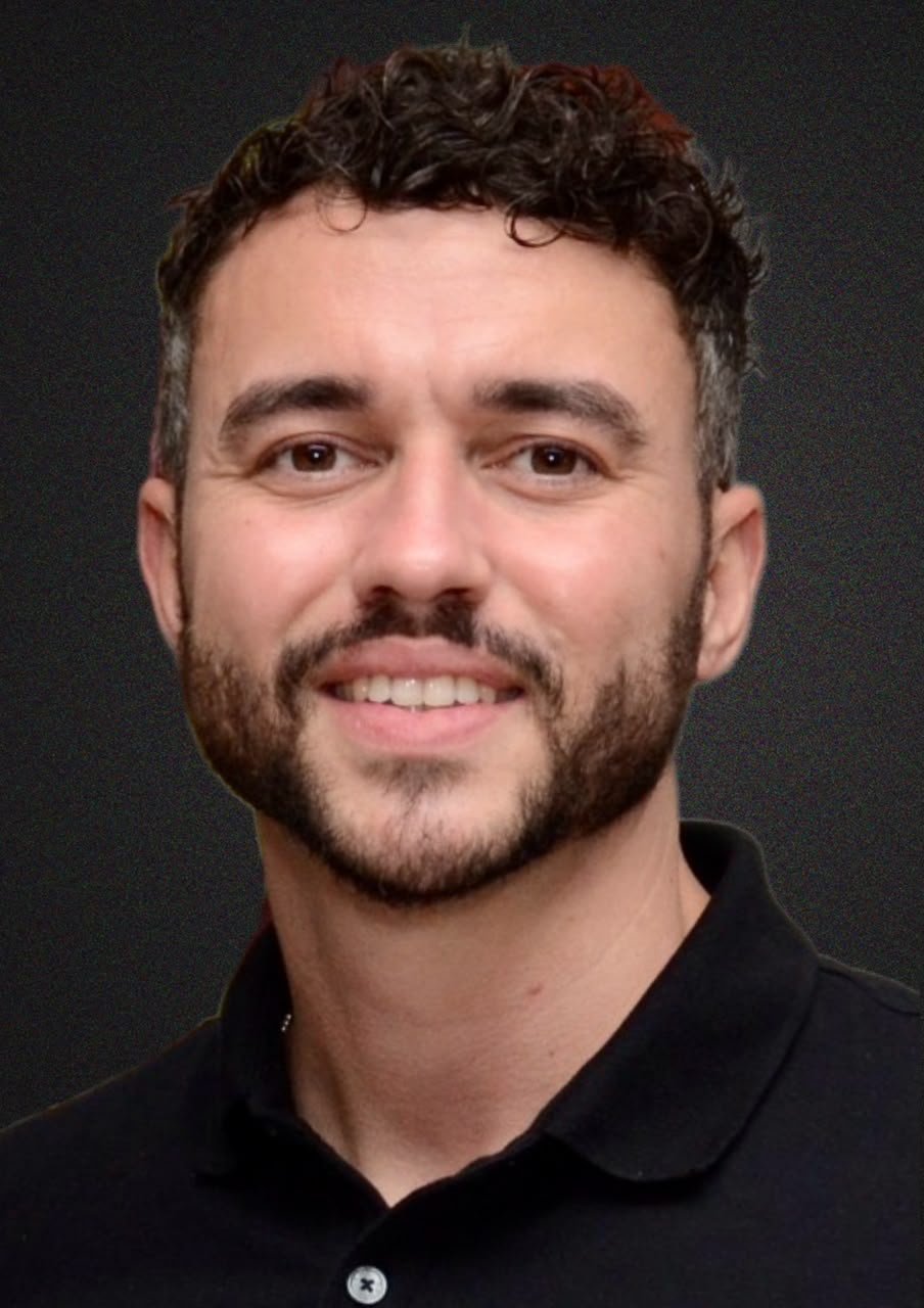 O engenheiro brasileiro que ensina robôs de marcas diferentes a trabalharem juntos