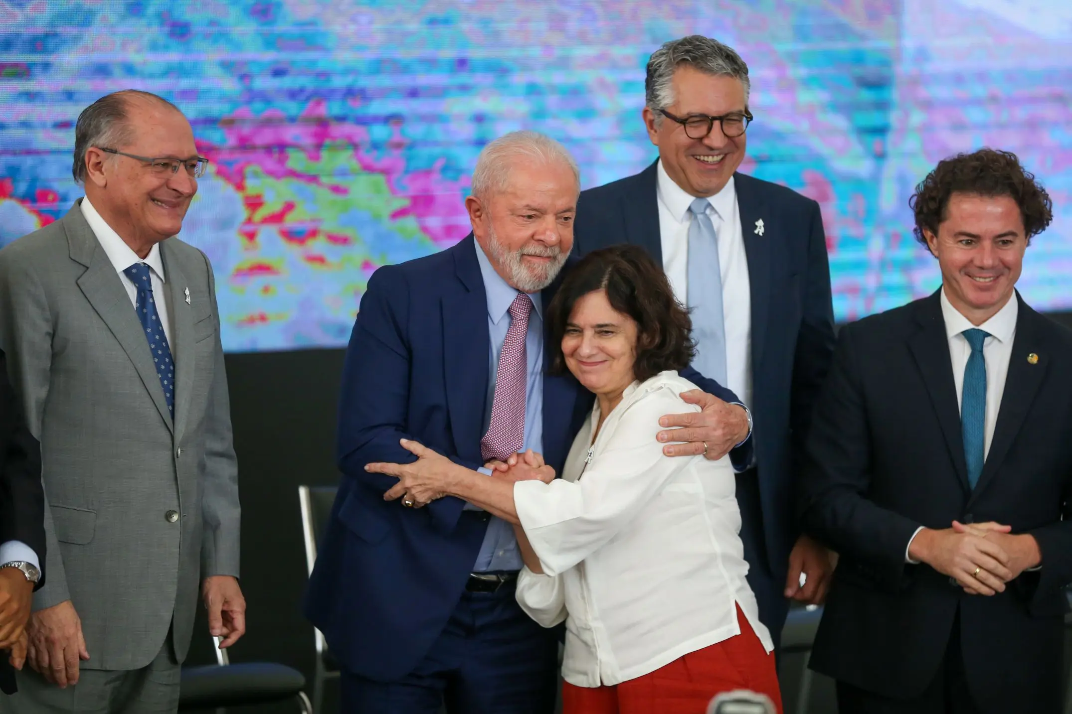Lula demite Nísia Trindade do Ministério da Saúde; Padilha é indicado ao cargo