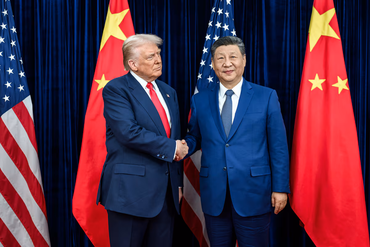 EUA formalizam suspensão de tarifas sobre importações da China por um ano após acordo com Xi Jinping