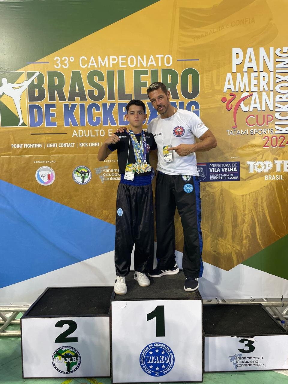 Atletas de Macaé conquistam títulos em Campeonato Brasileiro de Kickboxing