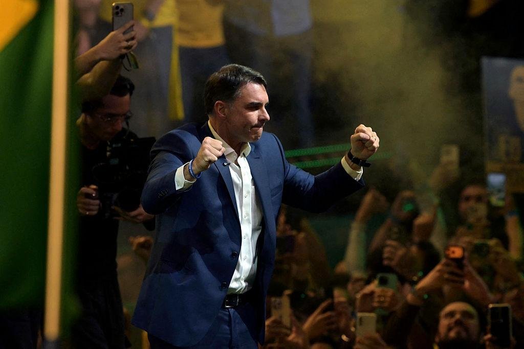 Quem é Flávio Bolsonaro: candidato do PL aposta em segurança, redução de gastos e reformas para chegar à Presidência