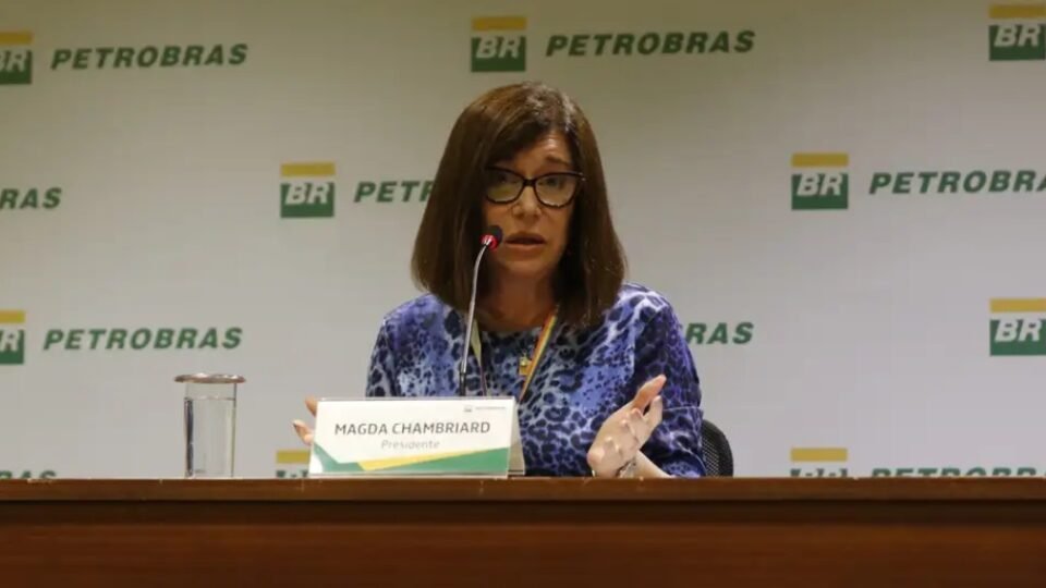 Petrobras pode mexer nos preços dos combustíveis se ficarem muito altos, diz estatal