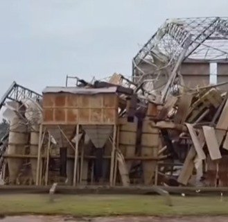 Tempestade com ventos extremos provoca destruição e deixa mortos no interior de São Paulo