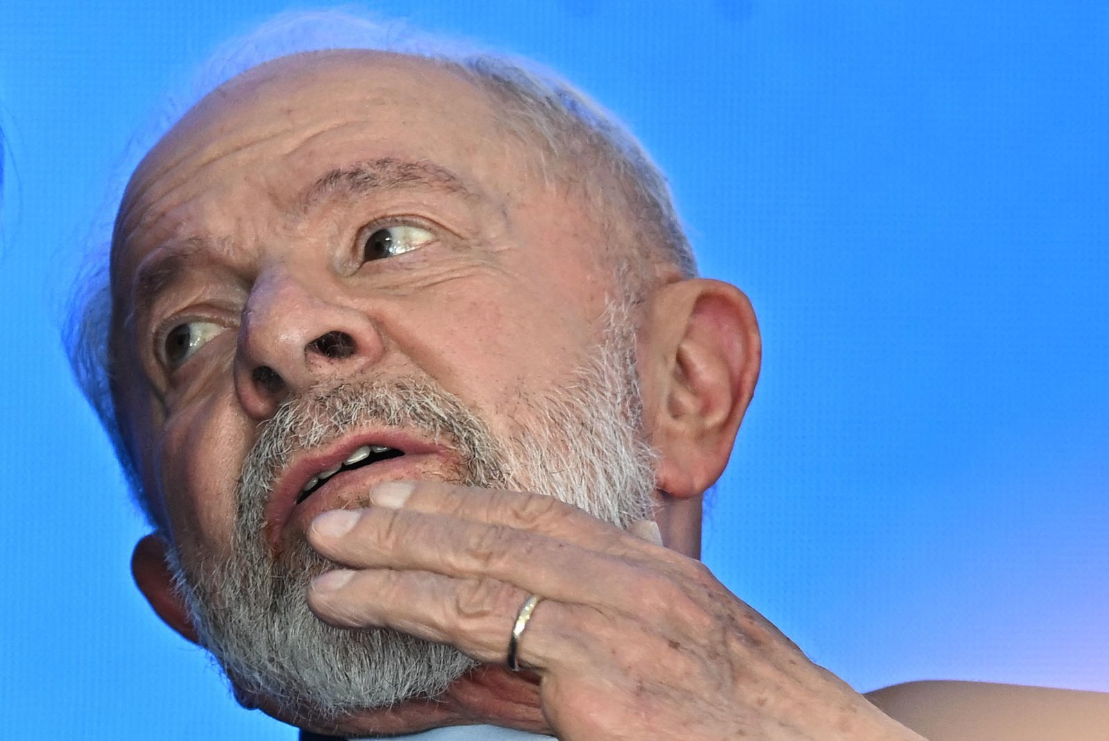 Governo proíbe mercados de previsão após apostas indicarem vantagem de Flávio Bolsonaro sobre Lula