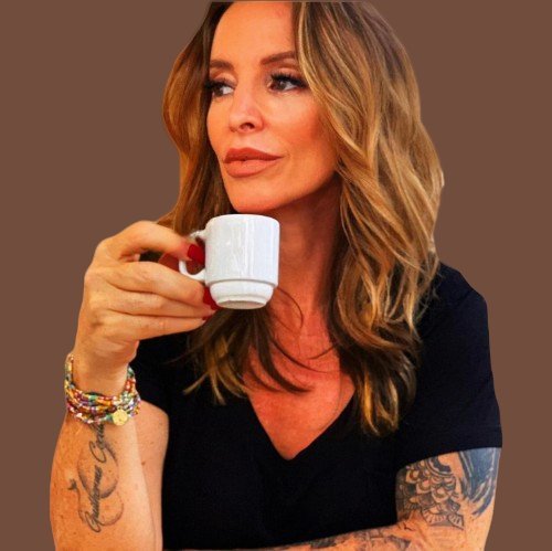 A partir da próxima quinta-feira (22/05), tem estréia da colunista: Paula Gottlieb