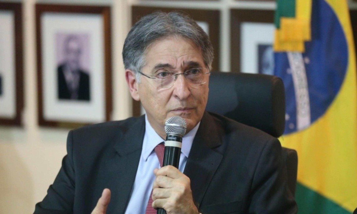Chega ao STF processo por corrupção contra Pimentel, ex-ministro de Dilma