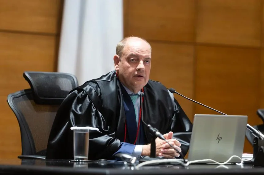 Governo do Rio intensifica exonerações e já corta mais de 1,4 mil cargos em menos de 40 dias
