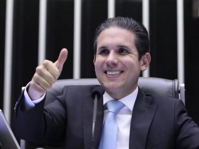 Apartamento de R$ 5 milhões em João Pessoa é registrado por apenas R$ 125 mil em empresa ligada a Hugo Motta