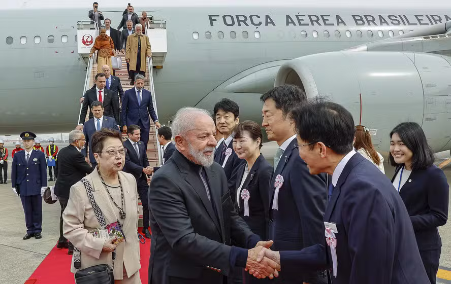Lula assina acordos com o Japão; presidente diz que o mundo atravessa situação política difícil