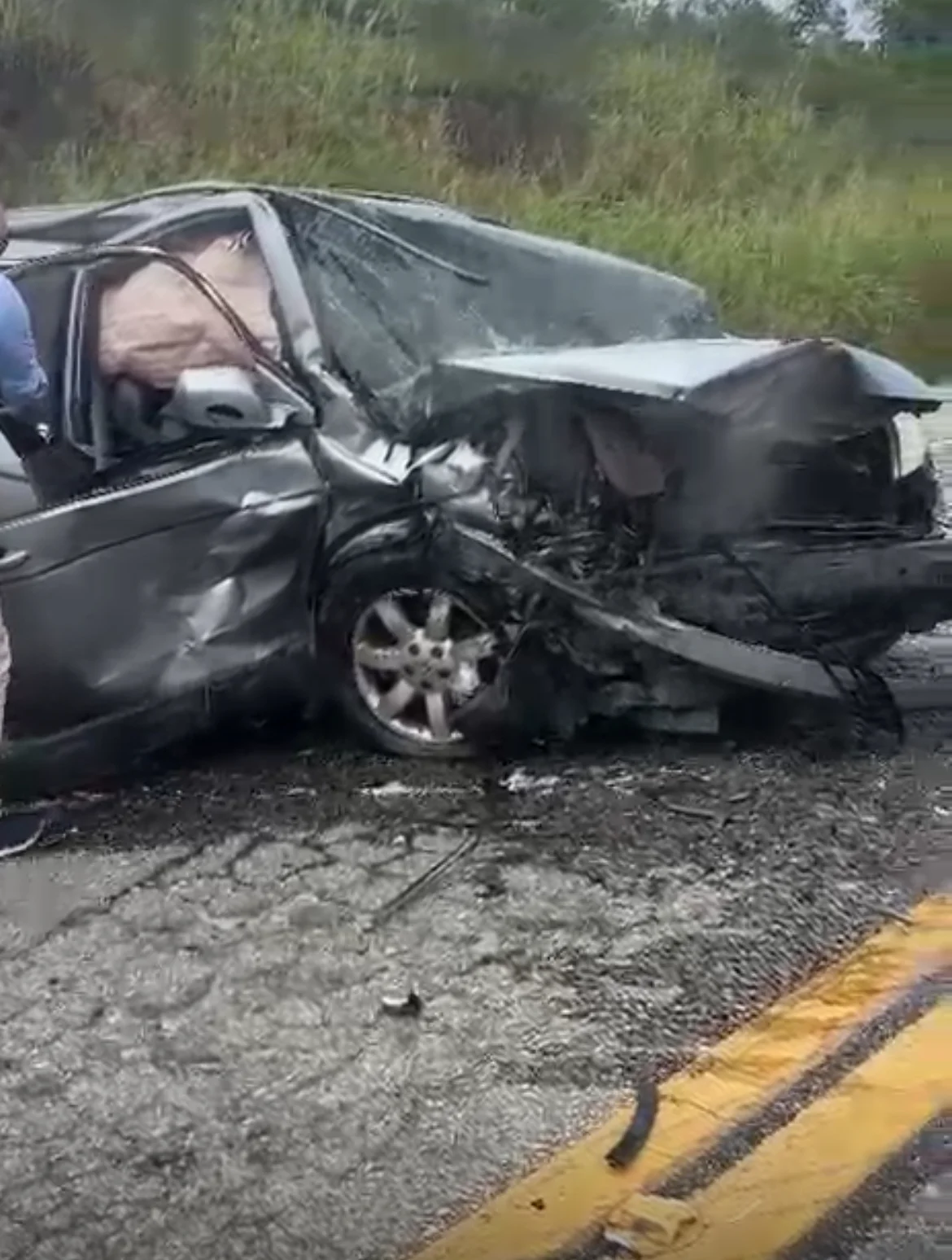 Motorista dorme ao volante e provoca acidente grave em Macaé