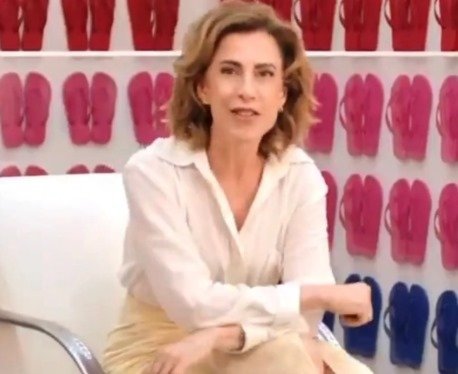 Havaianas recua após campanha com Fernanda Torres gerar polêmica nas redes sociais