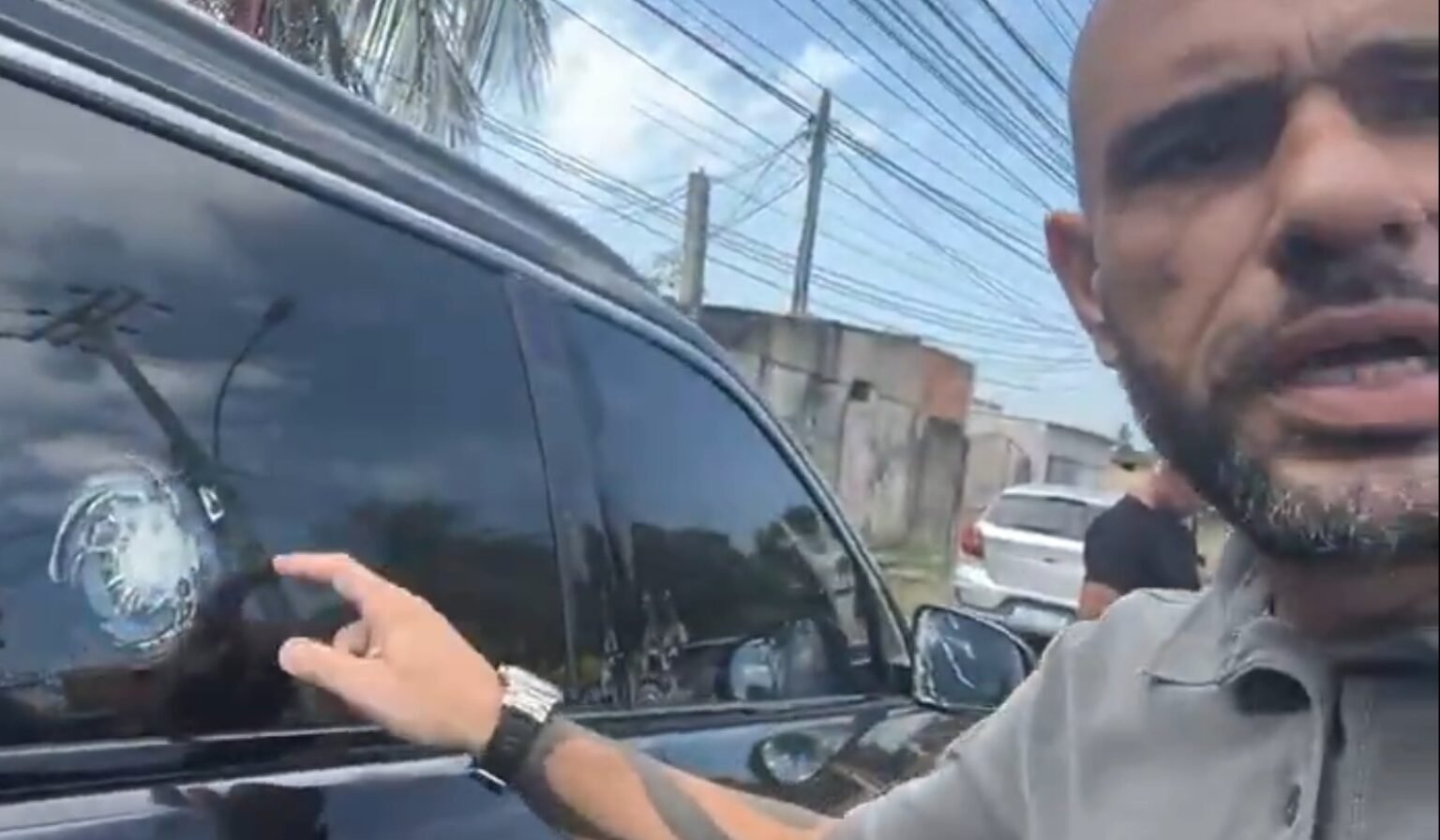 Deputado Federal Sargento Portugal é alvo de ataque a tiros na Zona Oeste do Rio