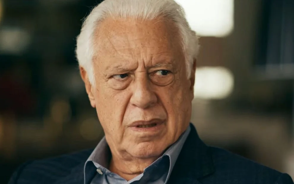 Antonio Fagundes revela processo após barrar entrada de espectadora atrasada em peça teatral